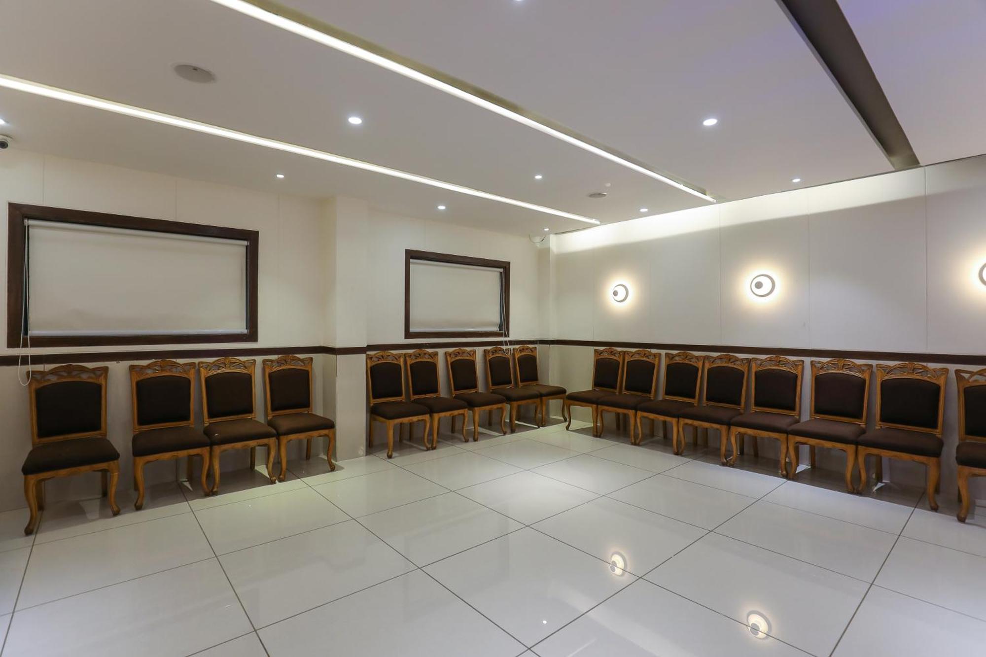Hotel Ashray Inn Express Ahmedabad Ngoại thất bức ảnh