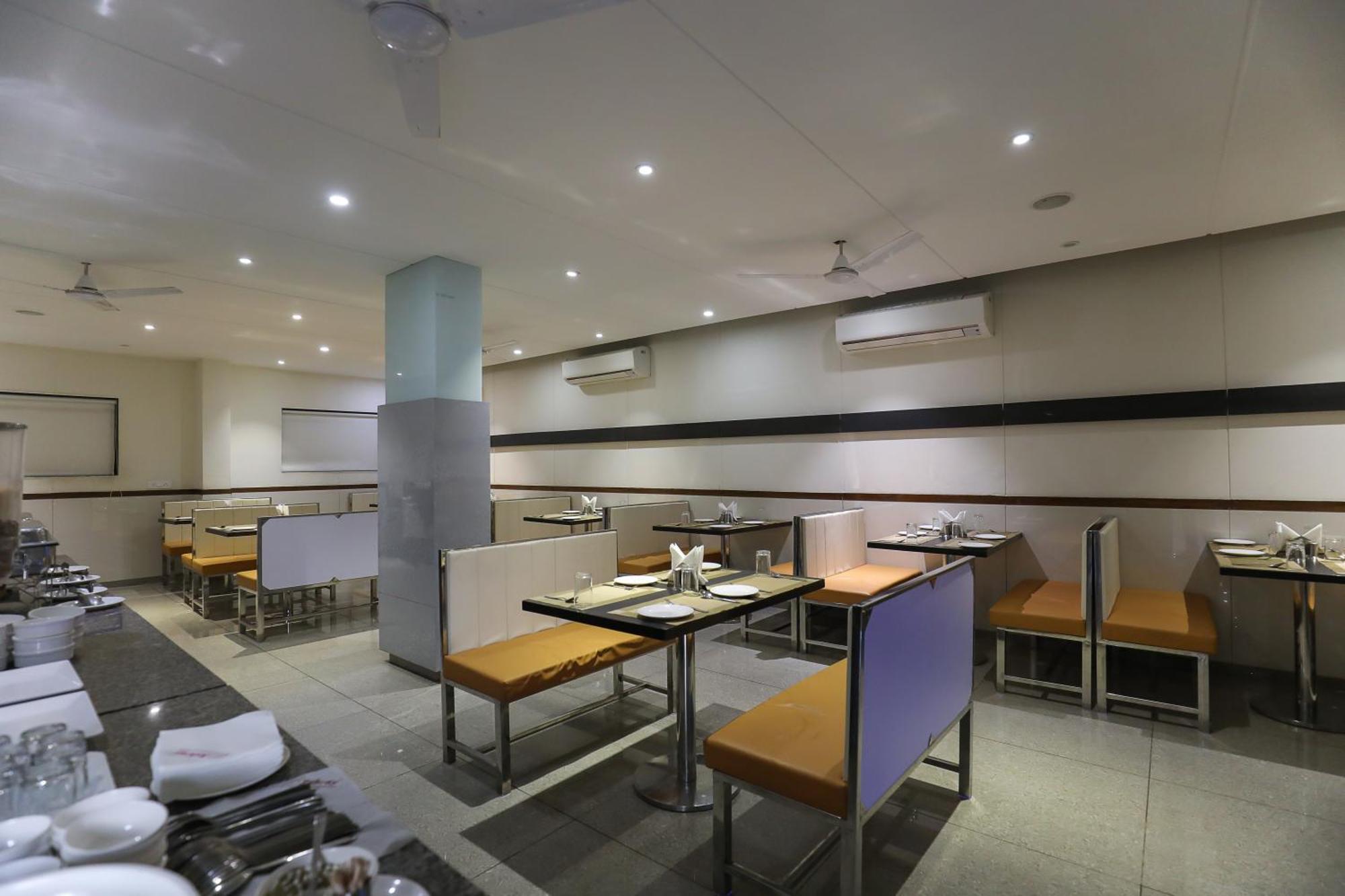Hotel Ashray Inn Express Ahmedabad Ngoại thất bức ảnh