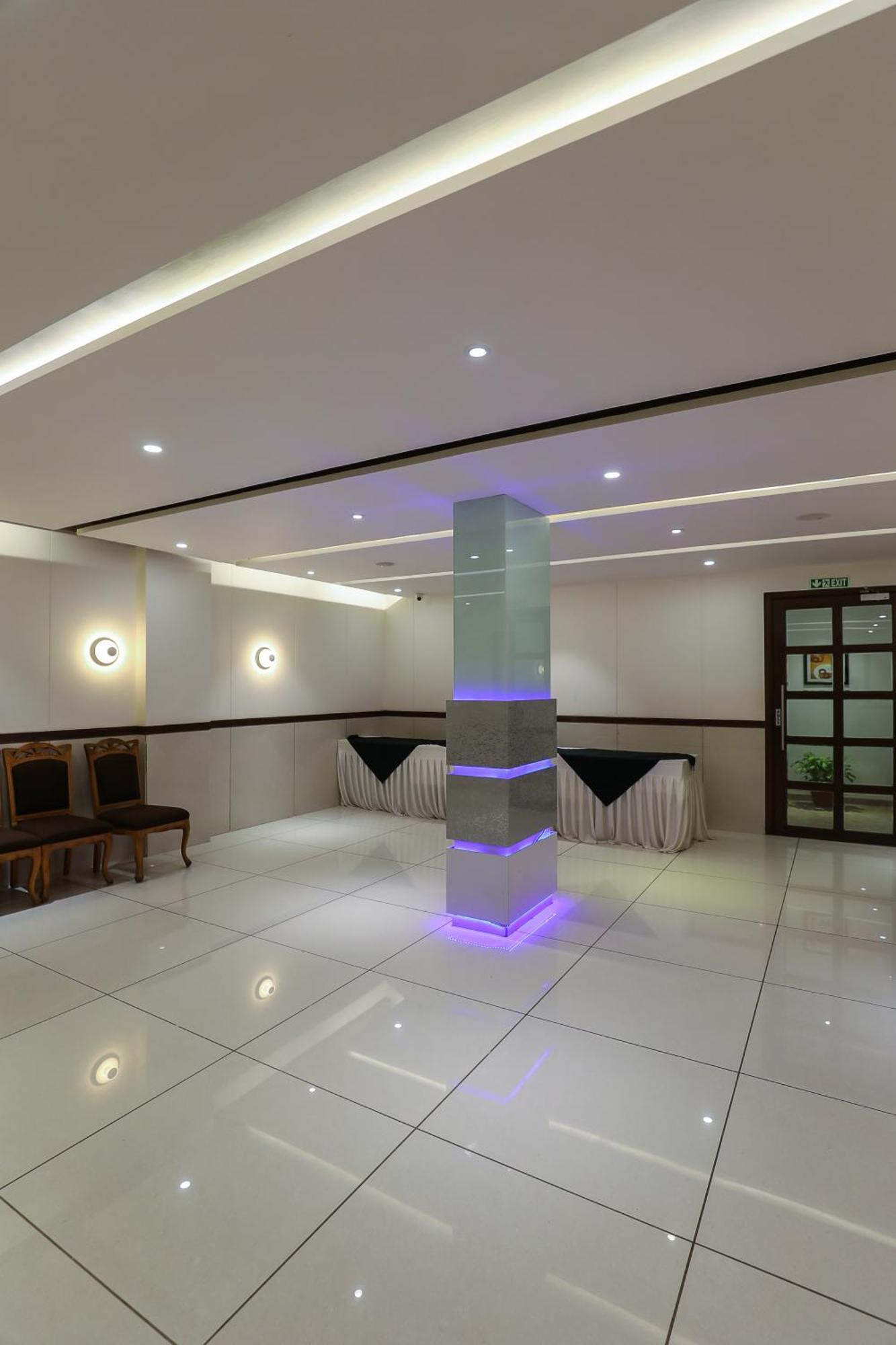 Hotel Ashray Inn Express Ahmedabad Ngoại thất bức ảnh