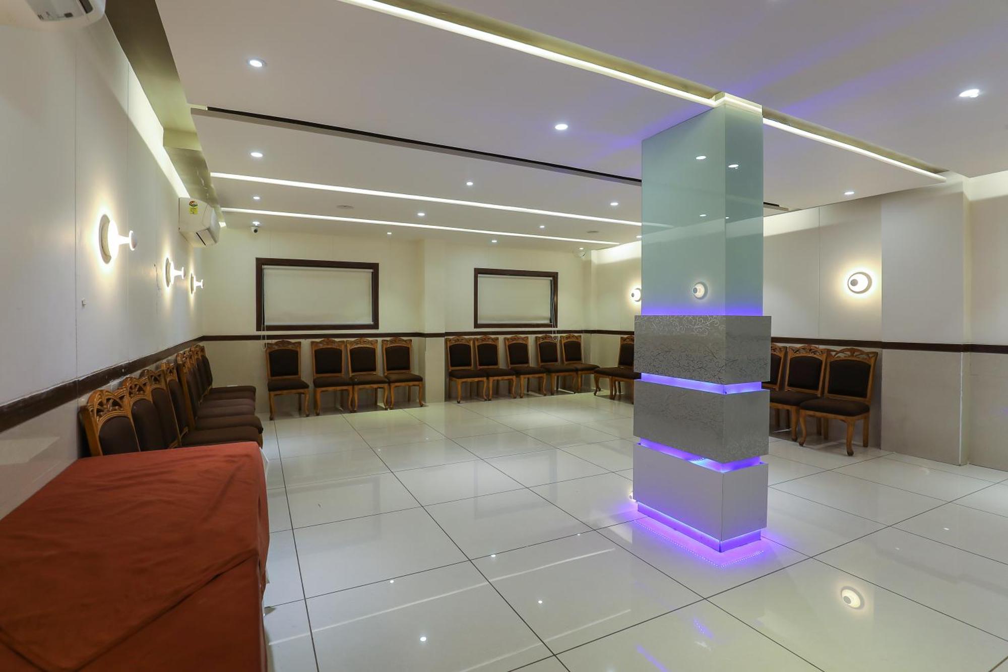 Hotel Ashray Inn Express Ahmedabad Ngoại thất bức ảnh