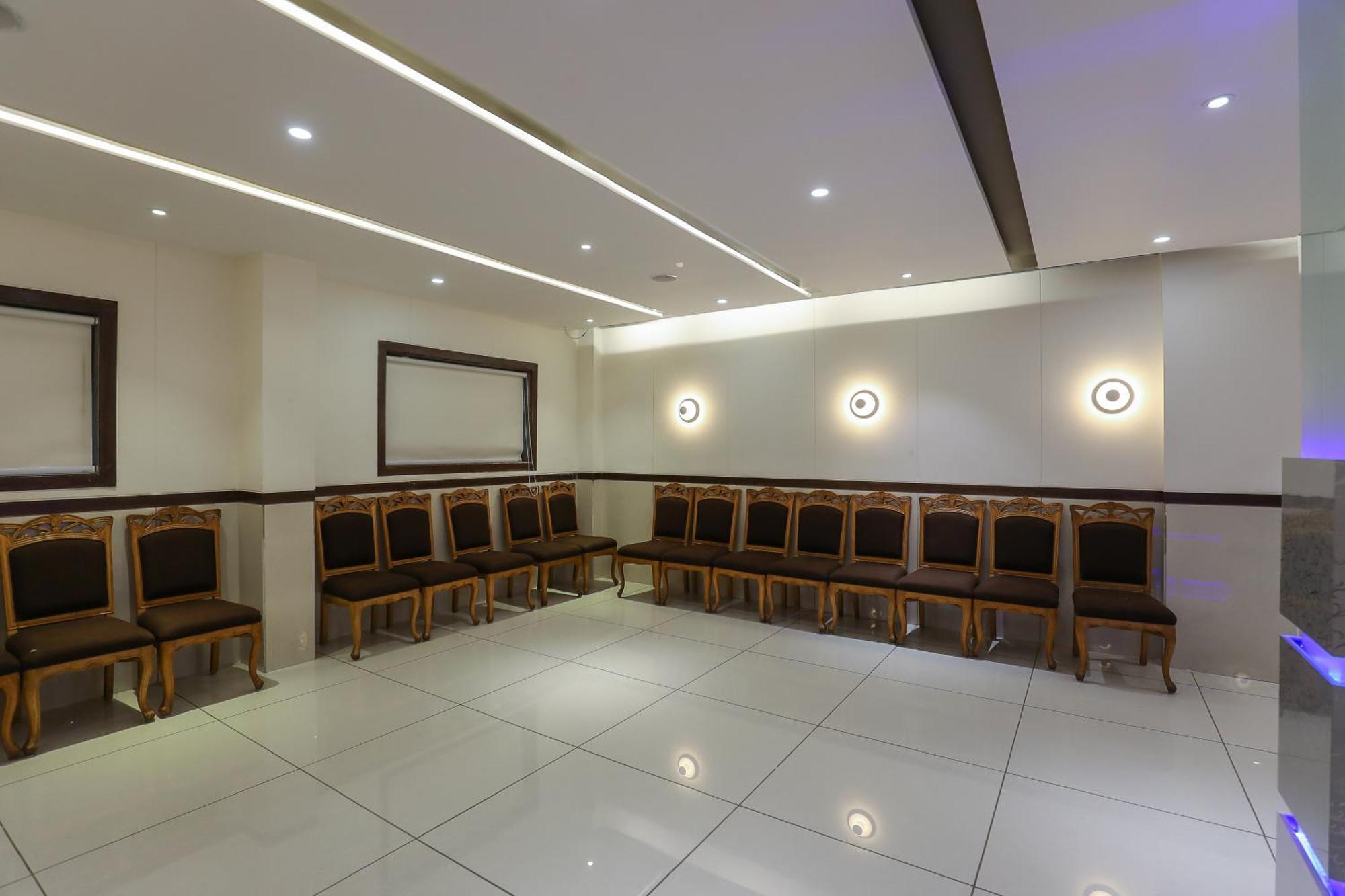Hotel Ashray Inn Express Ahmedabad Ngoại thất bức ảnh