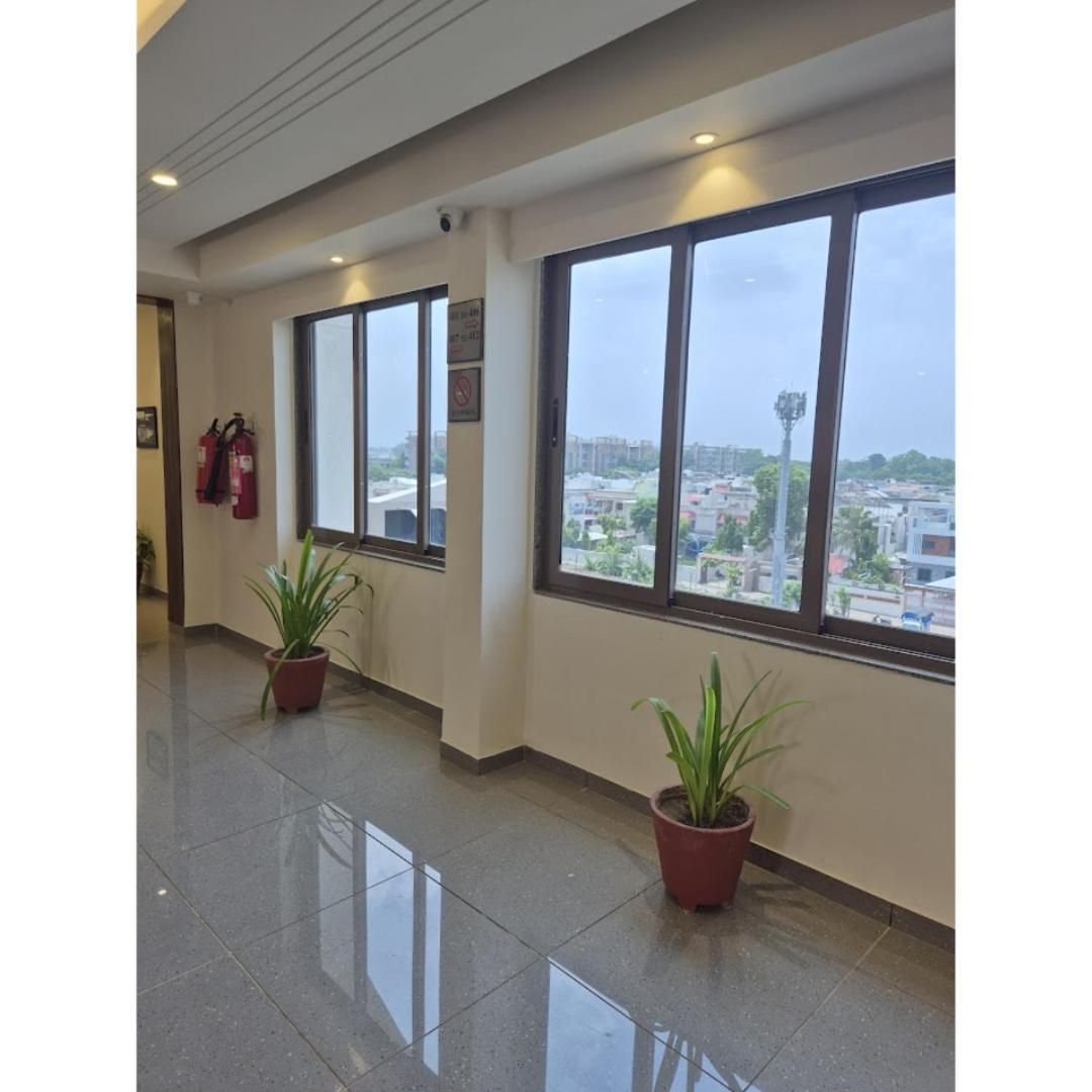 Hotel Ashray Inn Express Ahmedabad Ngoại thất bức ảnh